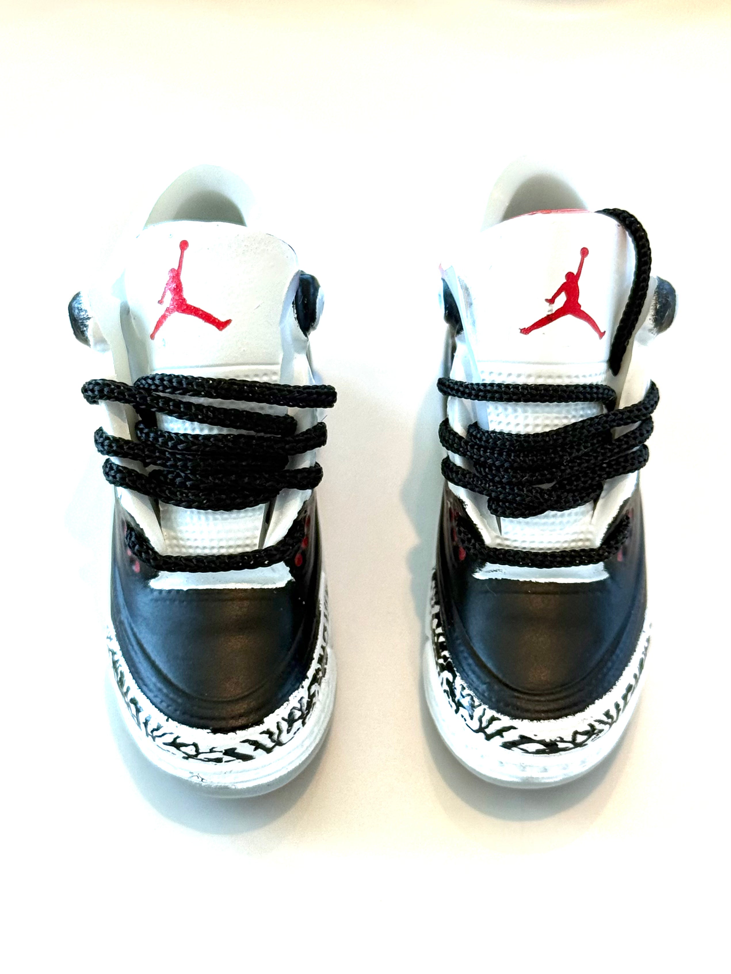 "Air Jordan 3" Black Cement
